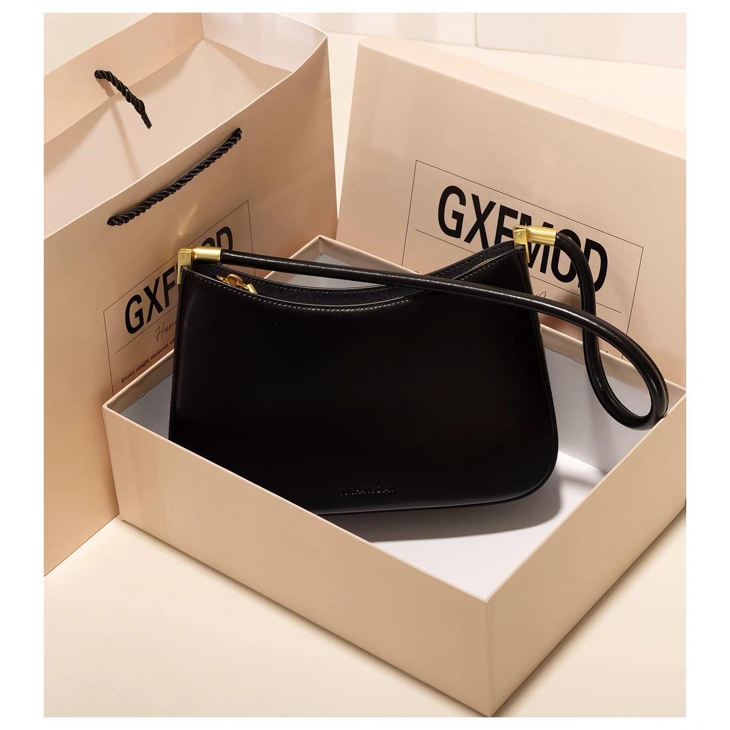 Design sense shoulder bag