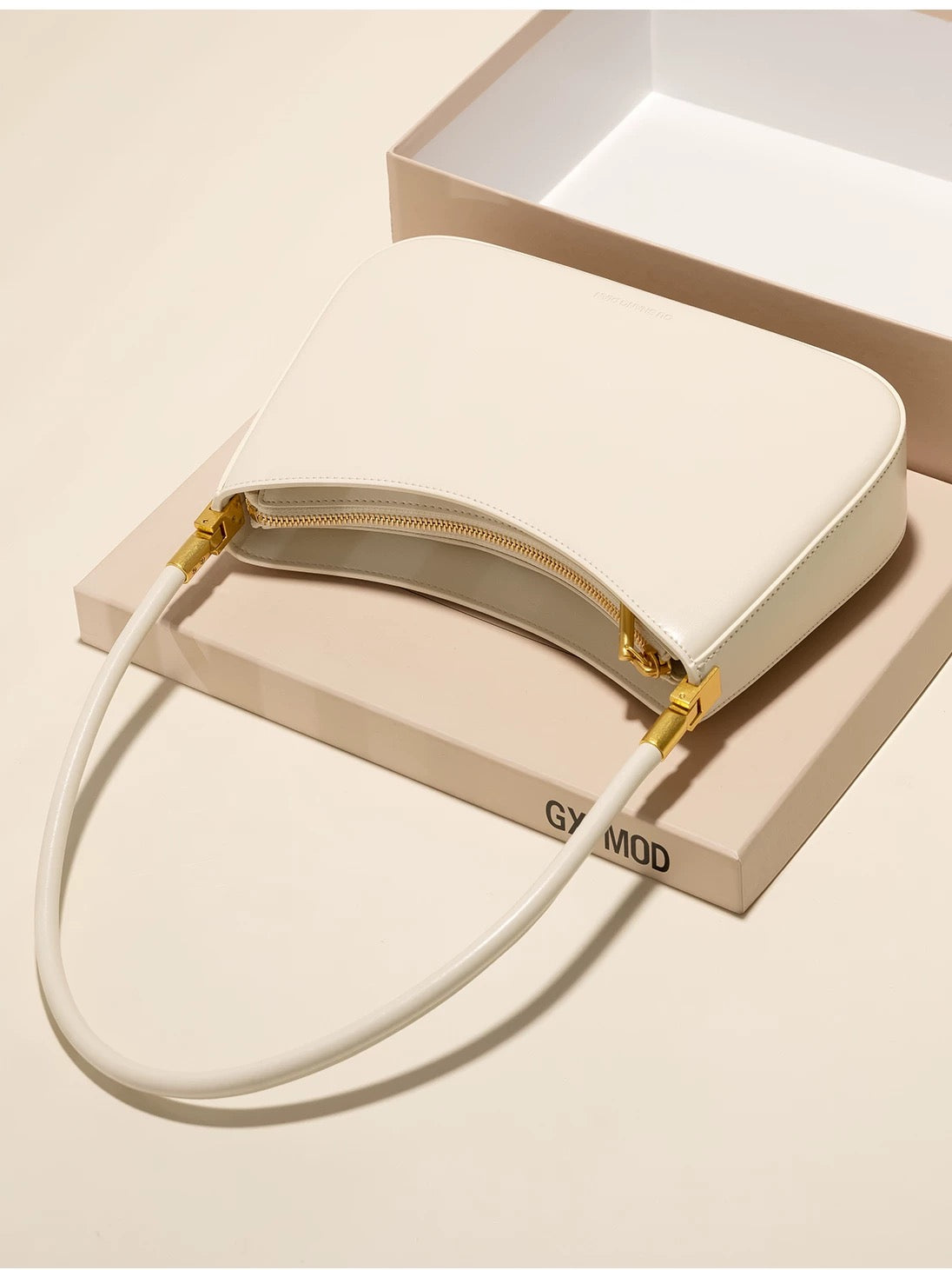 Design sense shoulder bag